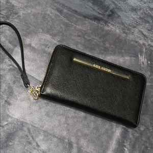 NEW!! Steve Madden wristlet wallet.